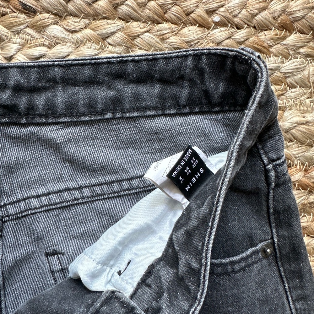 HIGH RISE MOM JEANS - Picture 2 of 6